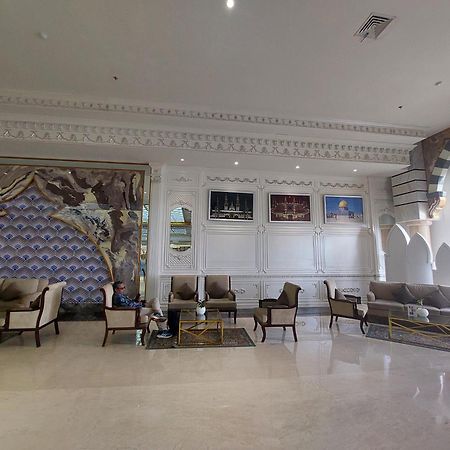 Grand Qin Hotel Banjarbaru Zewnętrze zdjęcie