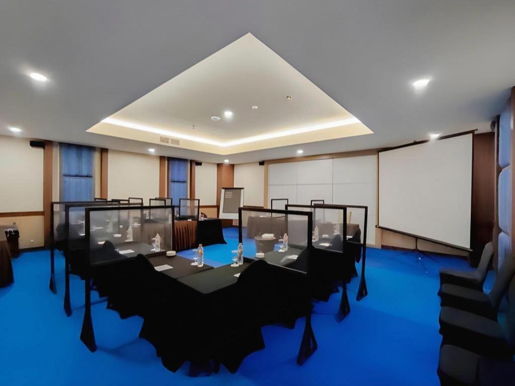 Grand Qin Hotel Banjarbaru Zewnętrze zdjęcie