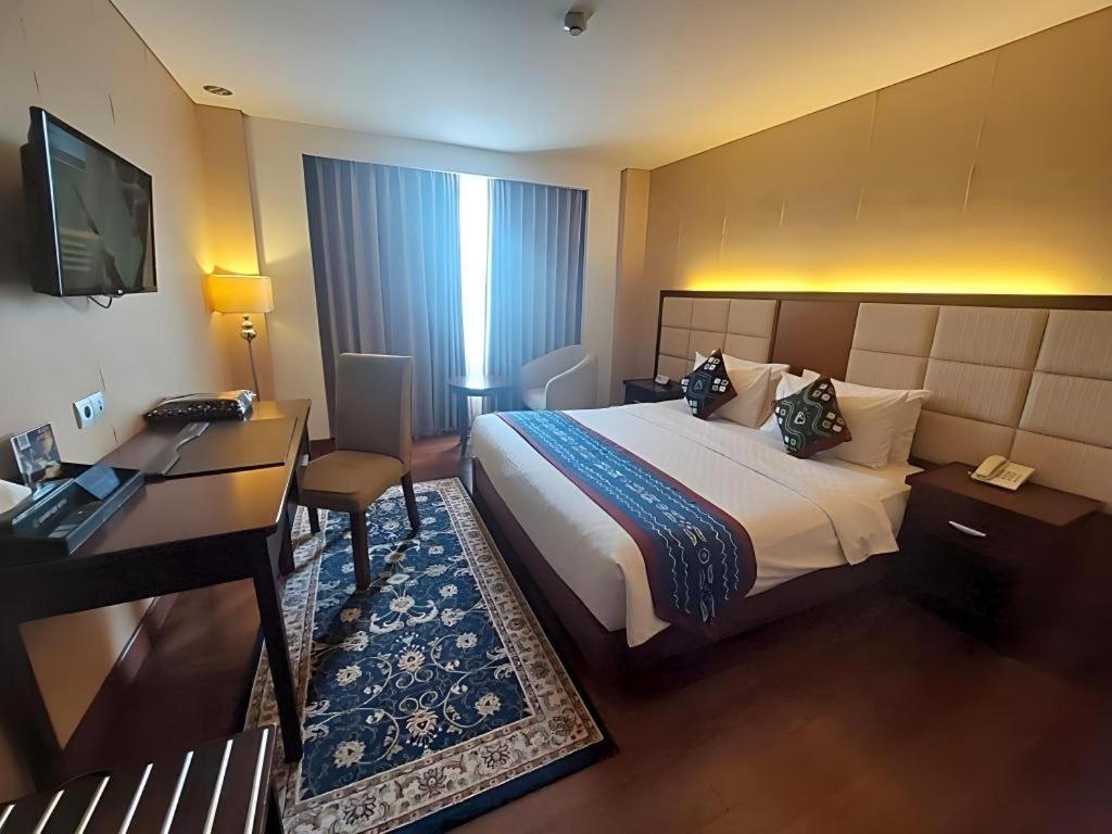 Grand Qin Hotel Banjarbaru Zewnętrze zdjęcie