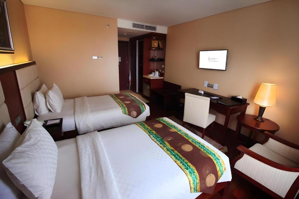 Grand Qin Hotel Banjarbaru Zewnętrze zdjęcie