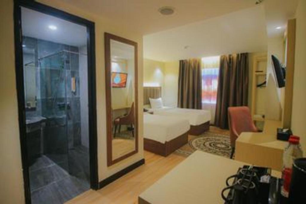 Grand Qin Hotel Banjarbaru Zewnętrze zdjęcie